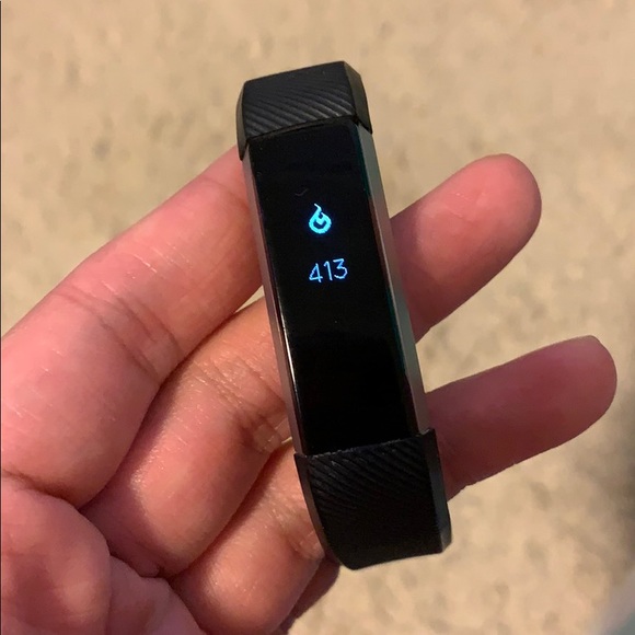Fitbit Alta - excellent condition - Picture 7 of 8